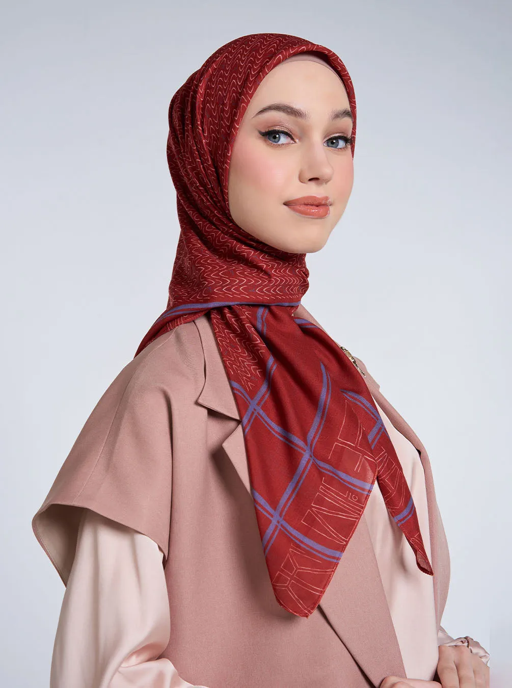 MONO CUBIC SIGNATURE SCARF POPPY