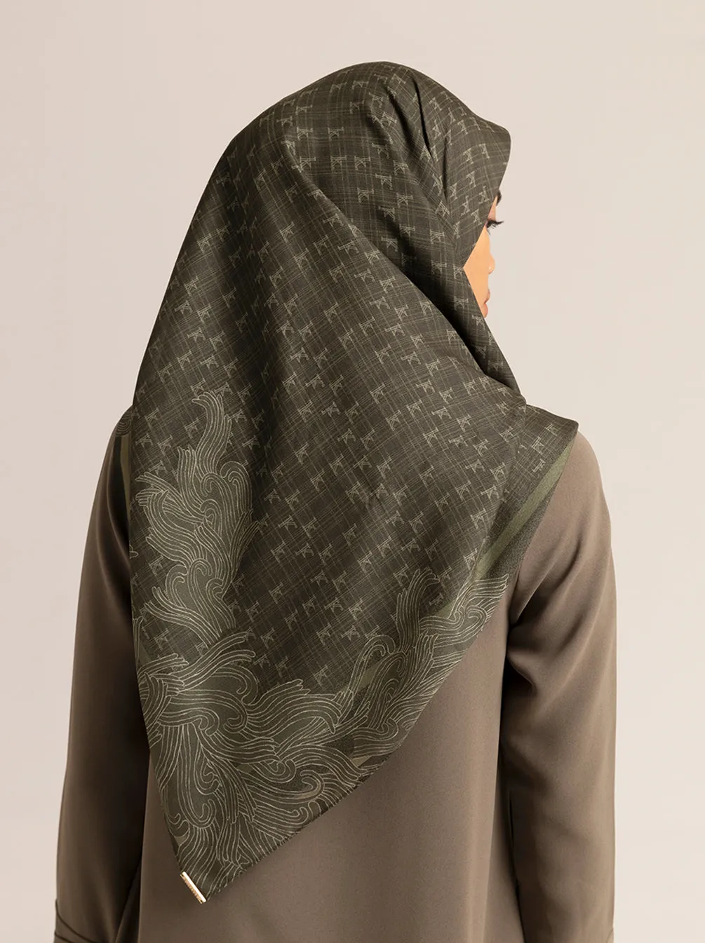 MONOGRAM SCARF DARK MOSS